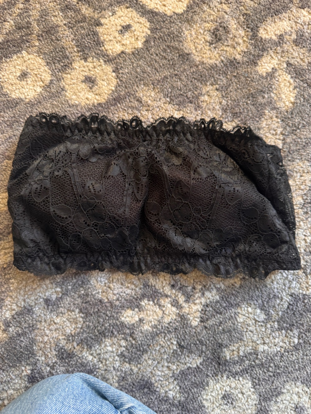 Lingerie Solutions Delicate Lace Bandeau Strapless Bralette - Black